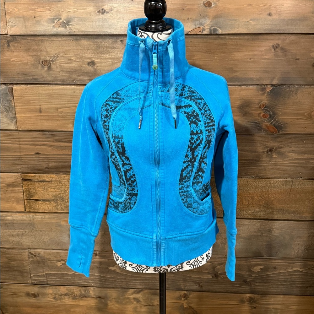 Lululemon Scuba high neck hoodie